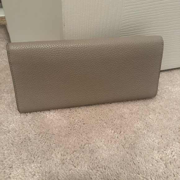 Tory Burch soft leather clutch - Picture 2 of 5